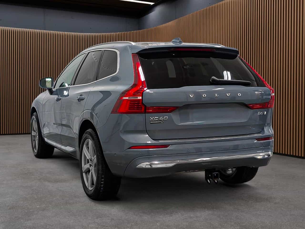 Image 4 Volvo XC60 Plus B6 2023