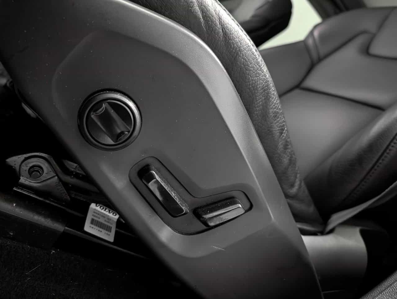 2023 Volvo XC60 Plus B6 - Image 10