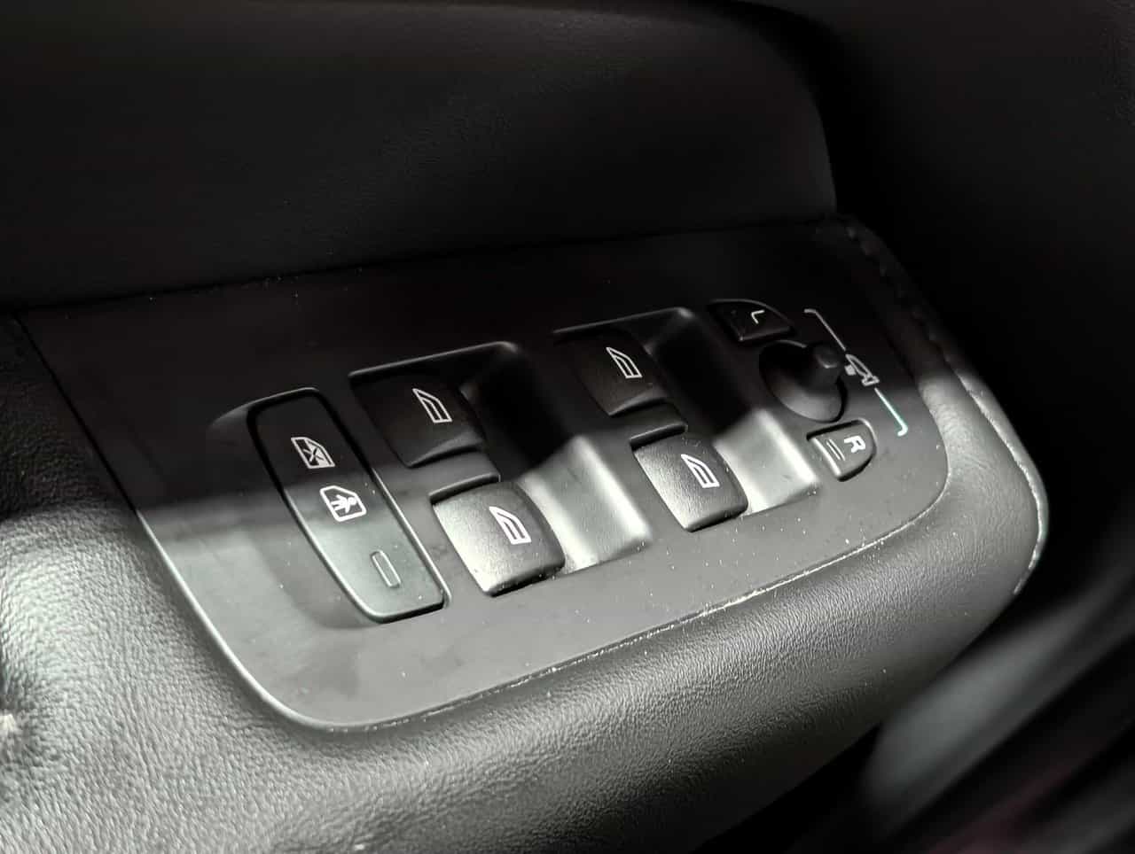 2023 Volvo XC60 Plus B6 - Image 21