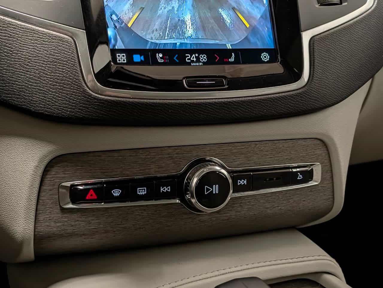 2024 Volvo XC90 B6 - Core - Image 16