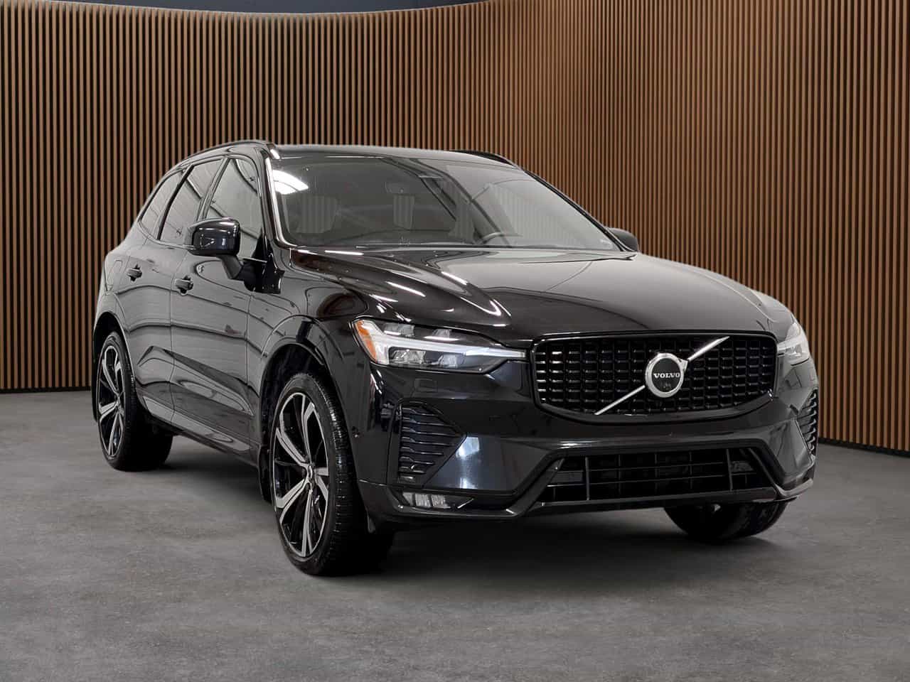 Image 3 Volvo XC60 R-Design 2022