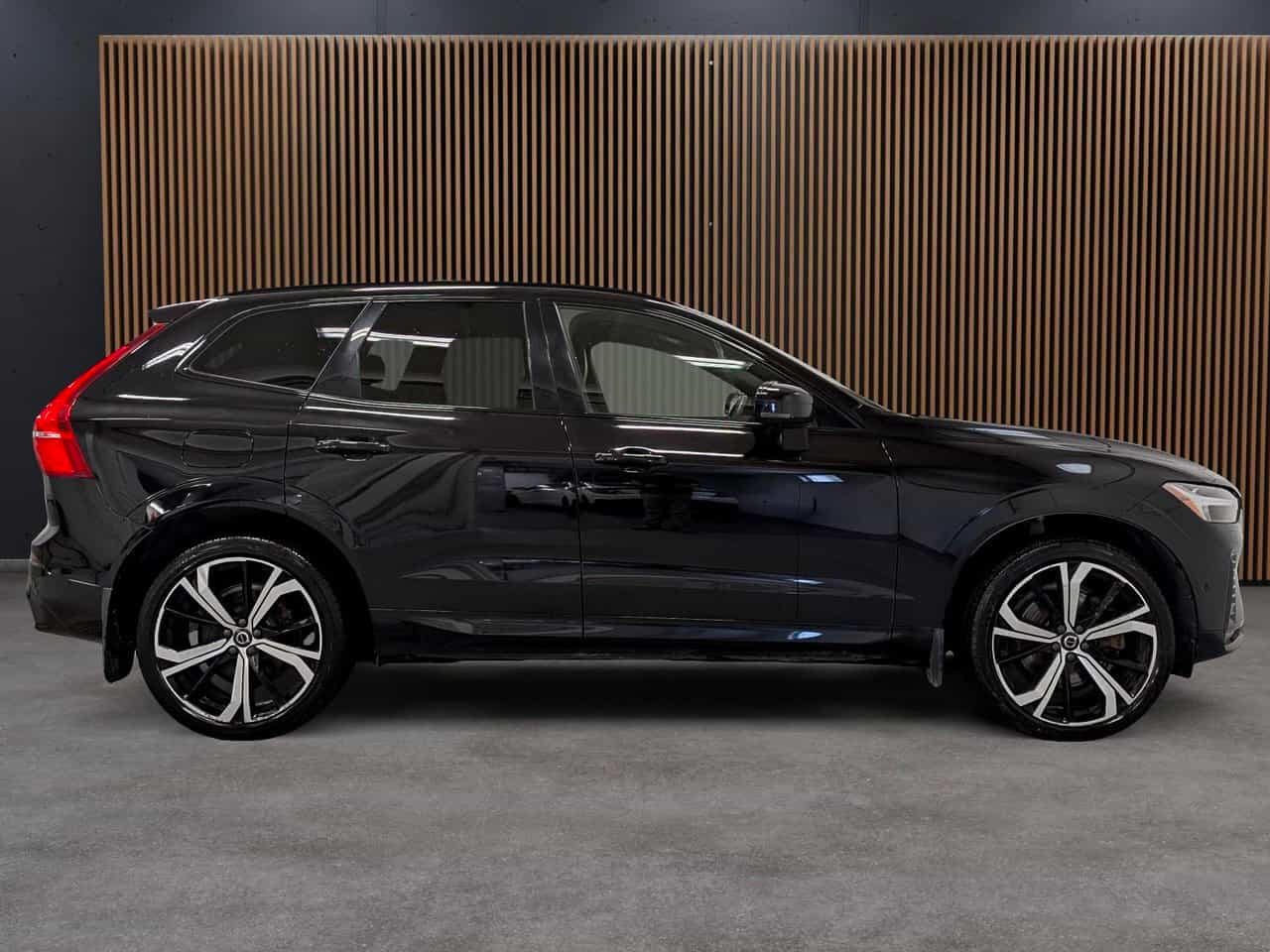 Image 7 Volvo XC60 R-Design 2022