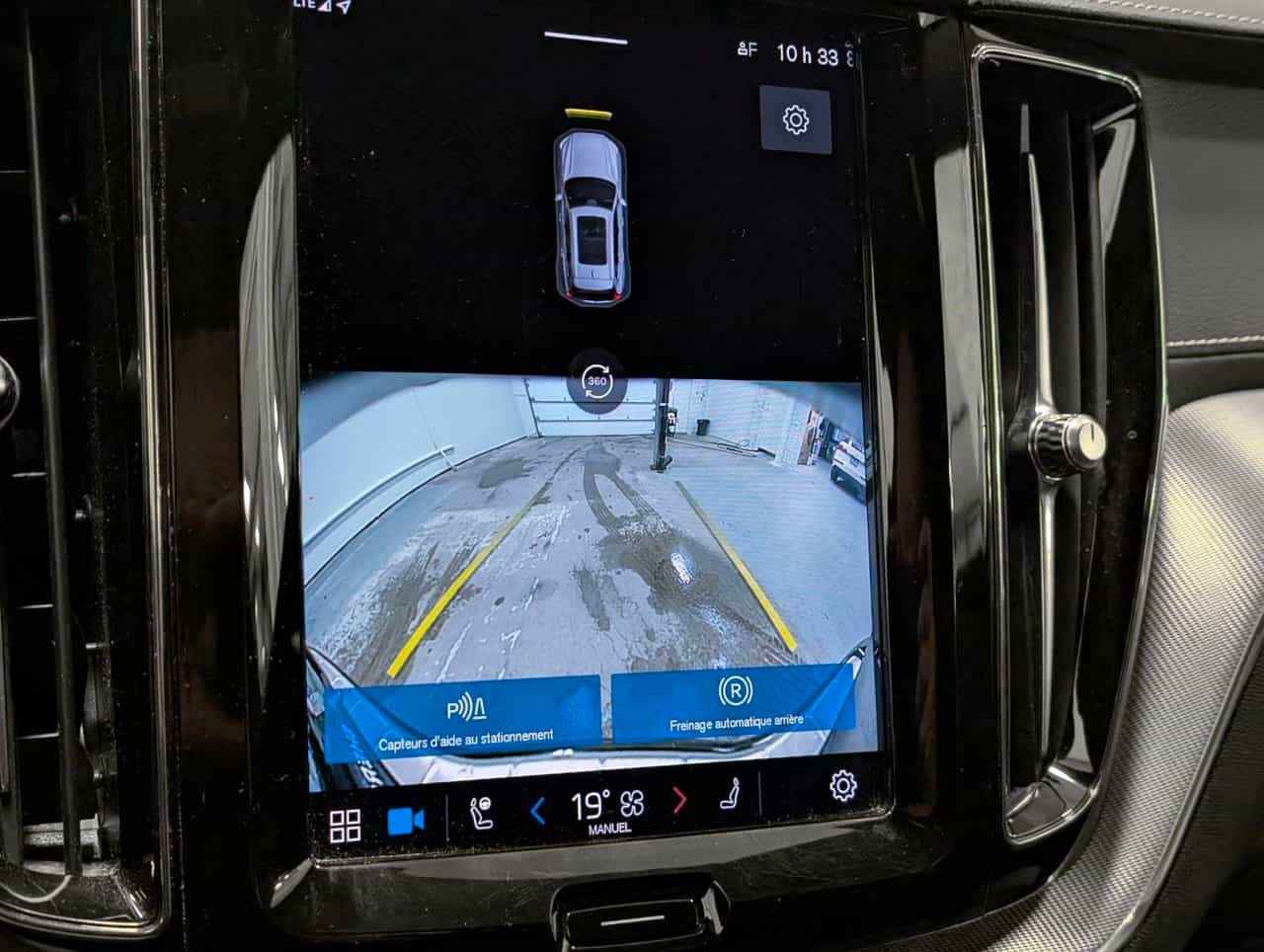 Image 19 Volvo XC60 R-Design 2022