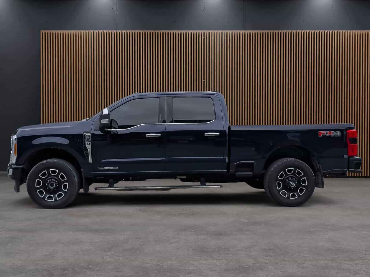 Image 2 Ford F250 4x4 - Crew Cab Platinum - 160 WB 2023