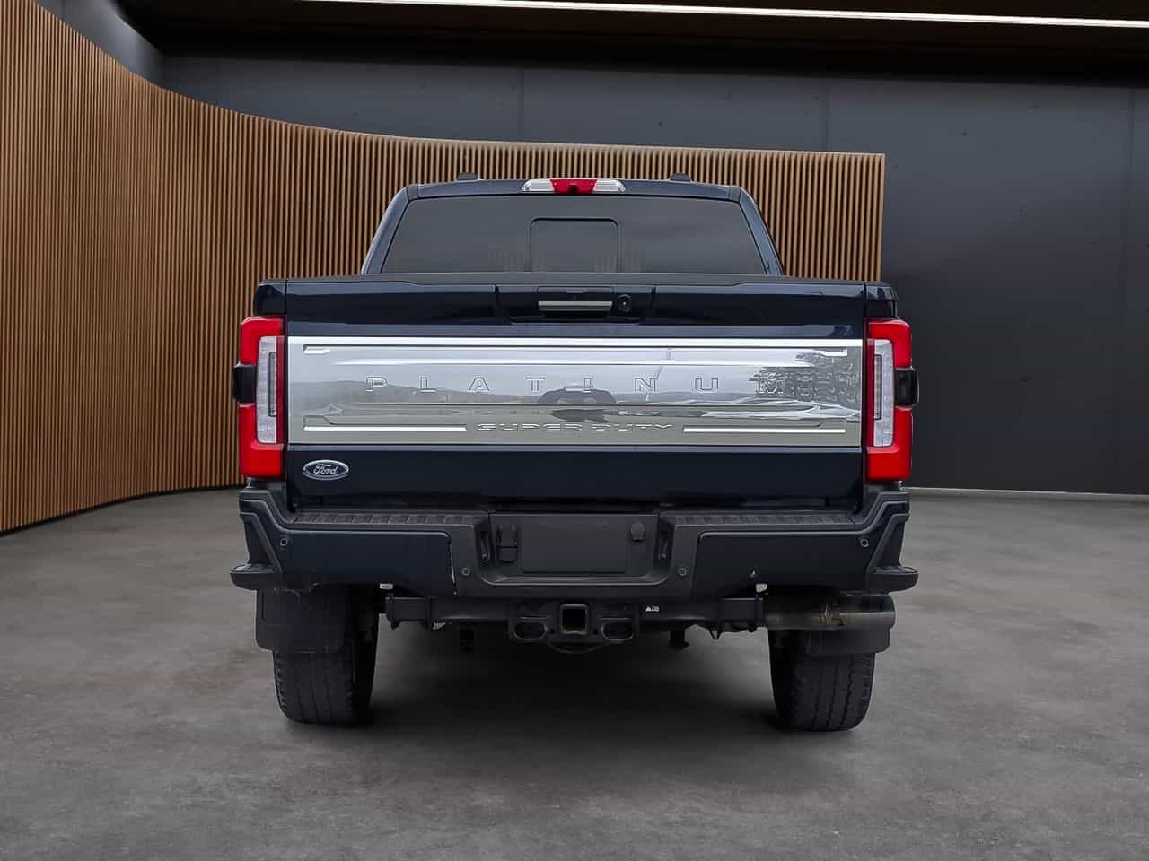 Image 4 Ford F250 4x4 - Crew Cab Platinum - 160 WB 2023