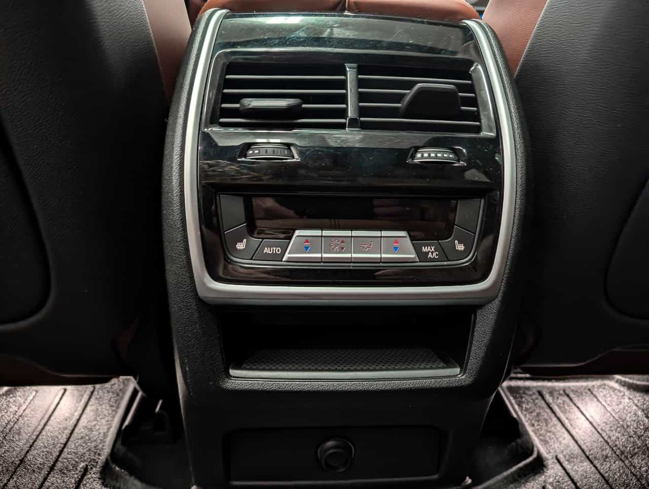 2021 BMW X5 xDrive45e - Image 12