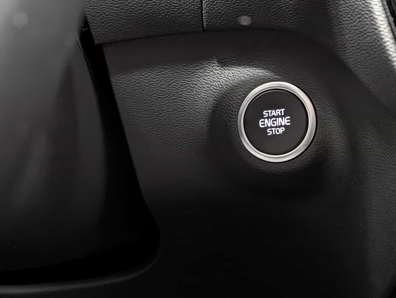 2025 Volvo XC40 B5 - Plus - Image 20