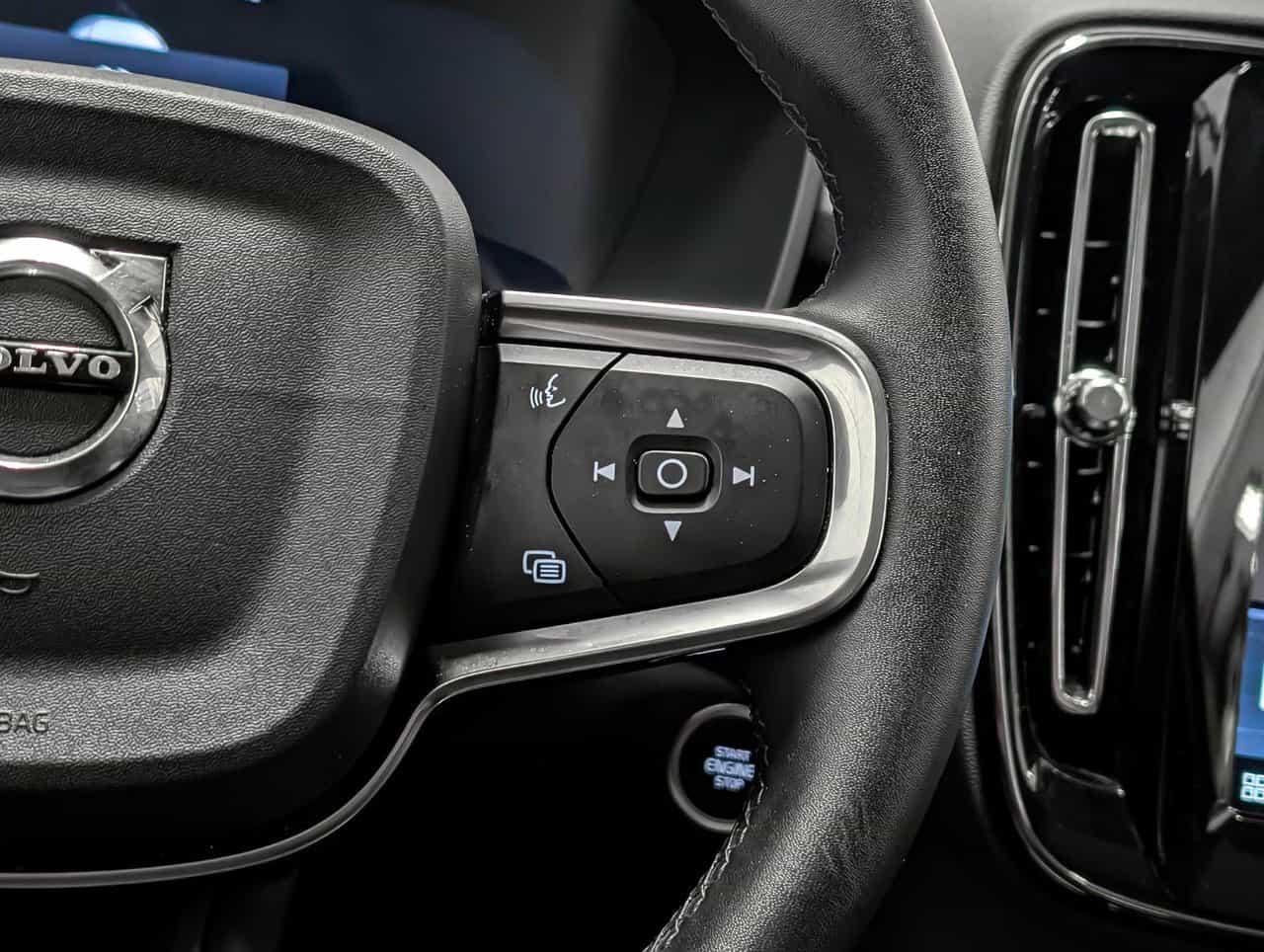 Image 21 Volvo XC40 B5 - Plus 2025