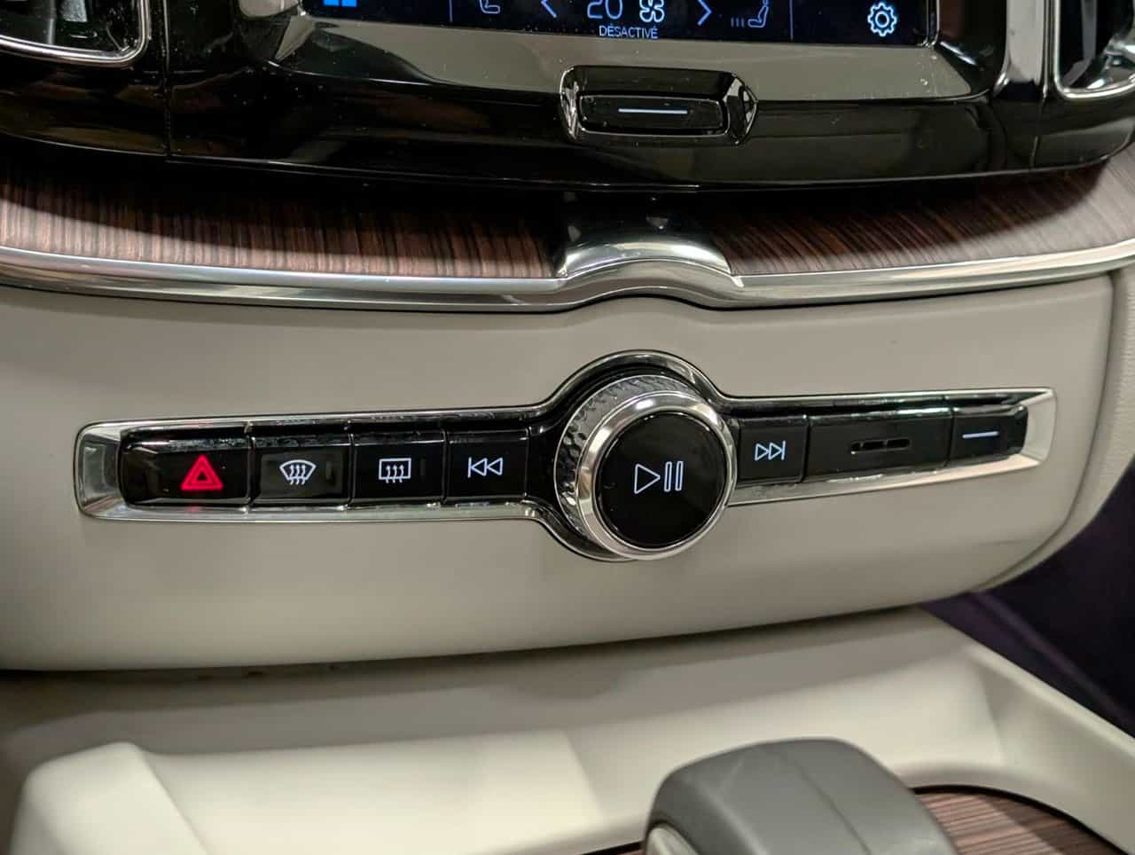 Image 18 Volvo XC60 Momentum 2022