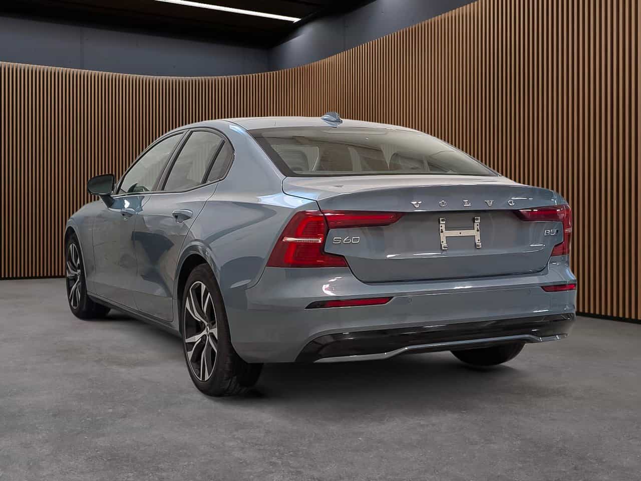 Image 4 Volvo S60 B5 - Core 2024