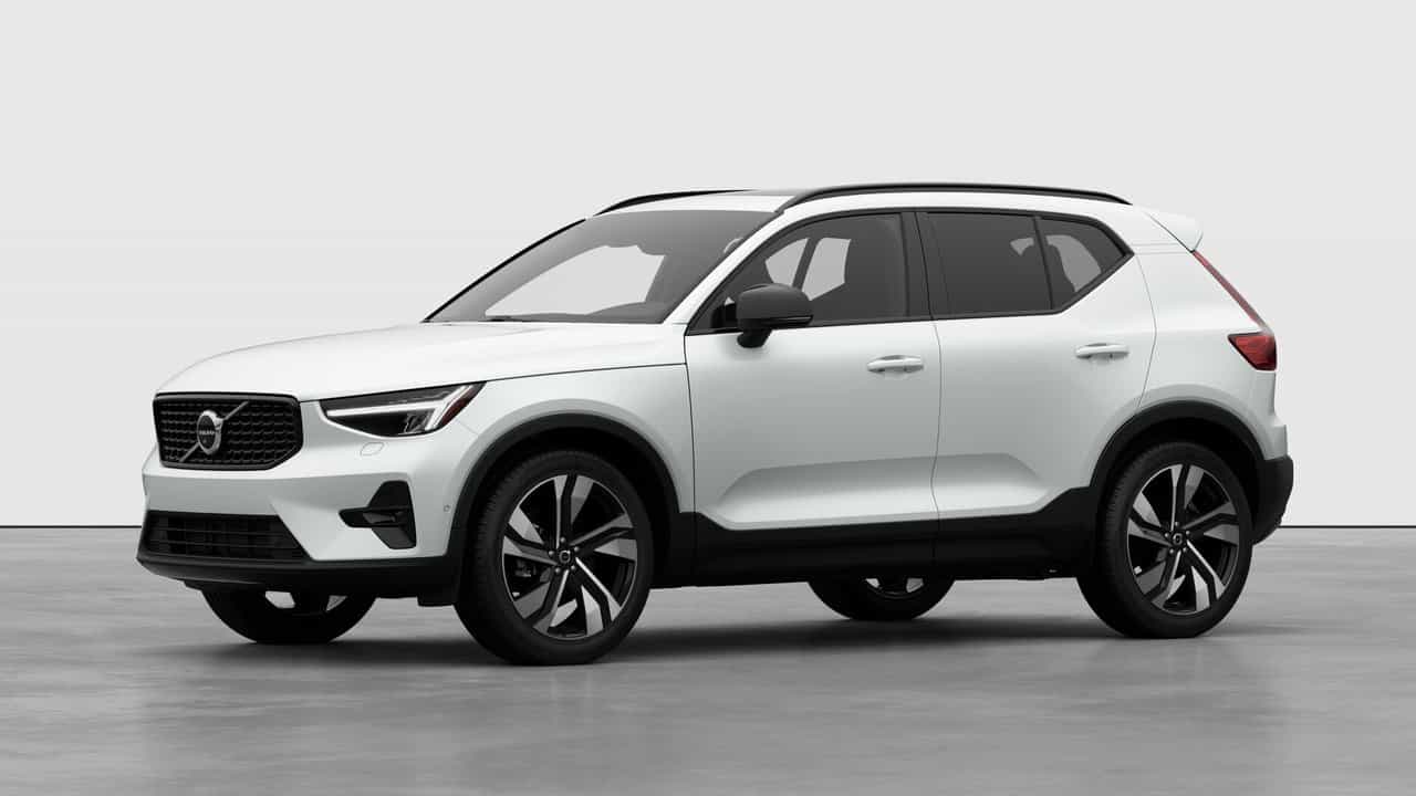 Image 1 Volvo XC40 B5 - Plus 2026