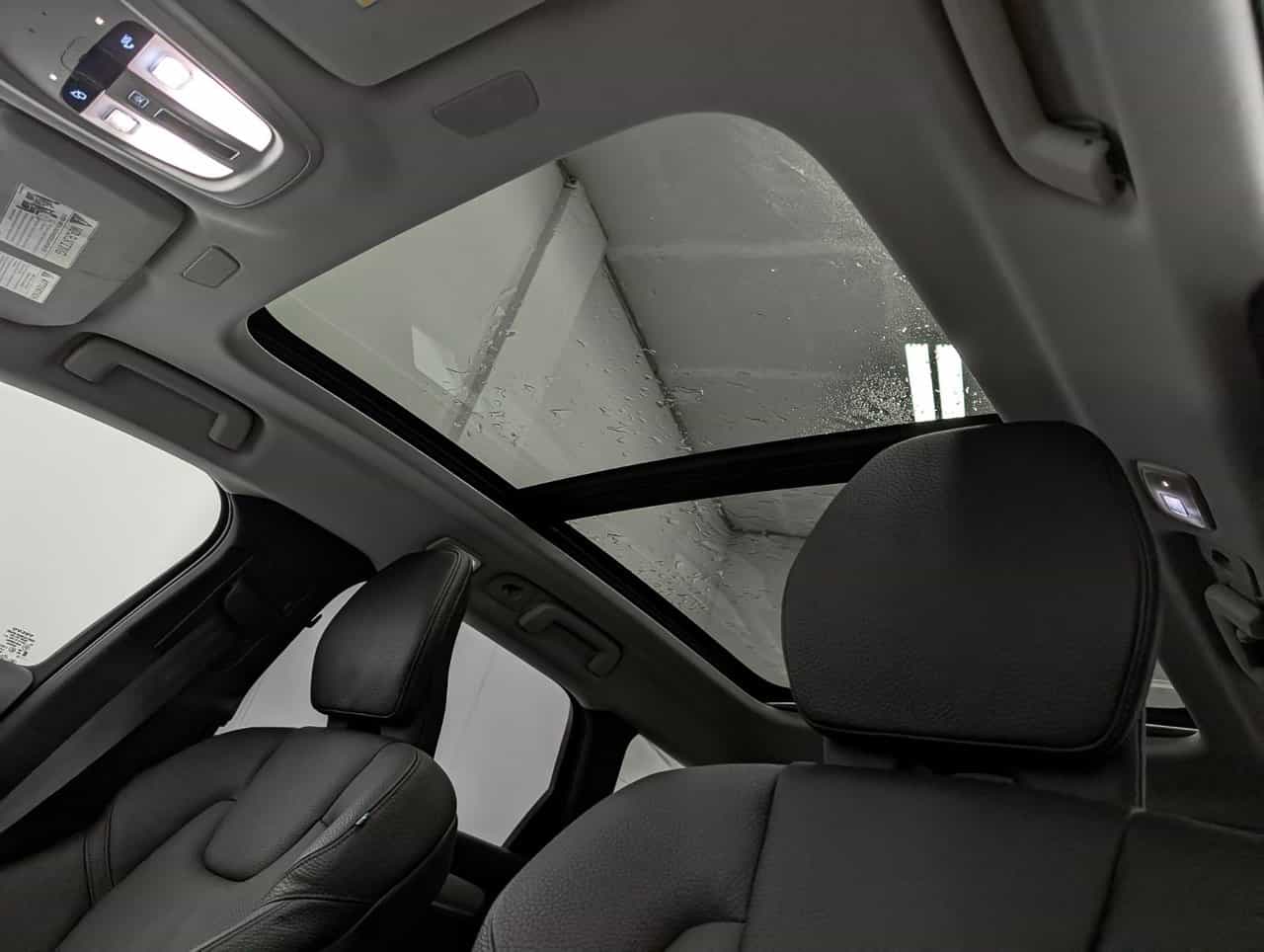 2025 Volvo V90 Cross Country B6 - CC Plus - Image 10