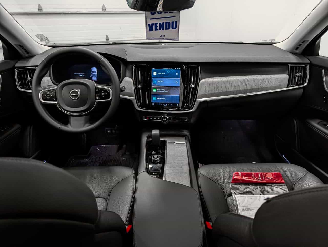 2025 Volvo V90 Cross Country B6 - CC Plus - Image 13