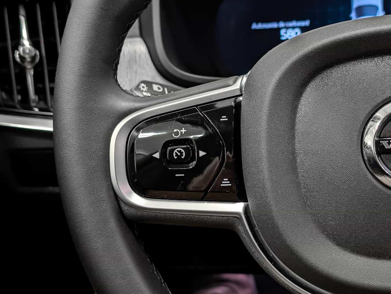 2025 Volvo V90 Cross Country B6 - CC Plus - Image 20