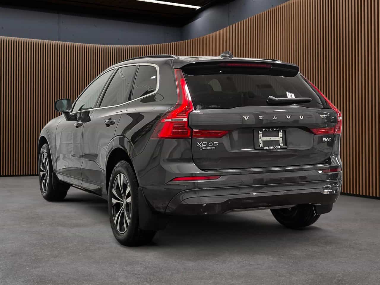 2023 Volvo XC60 Core B6 - Image 4