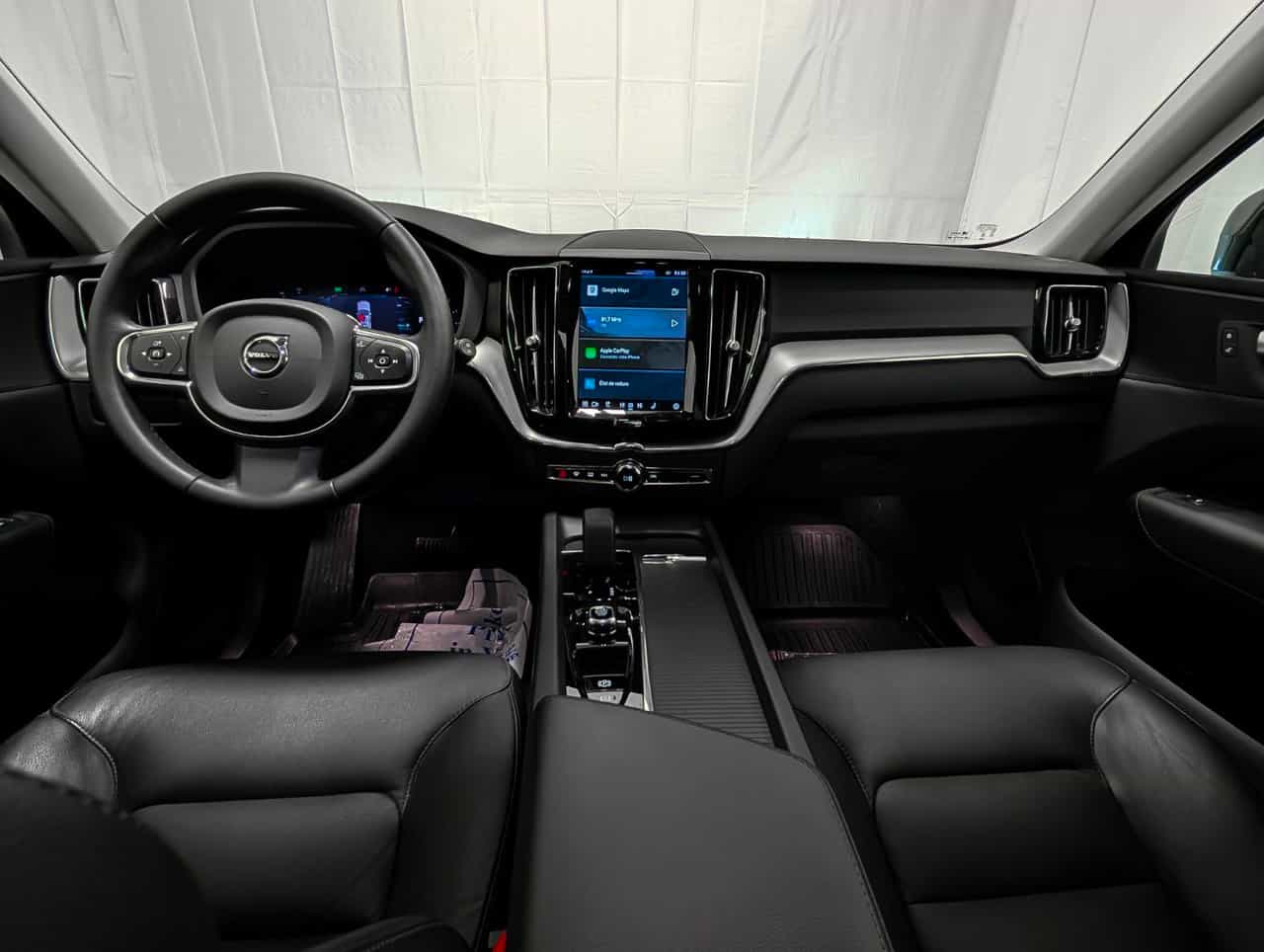 Image 12 Volvo XC60 Core B6 2023