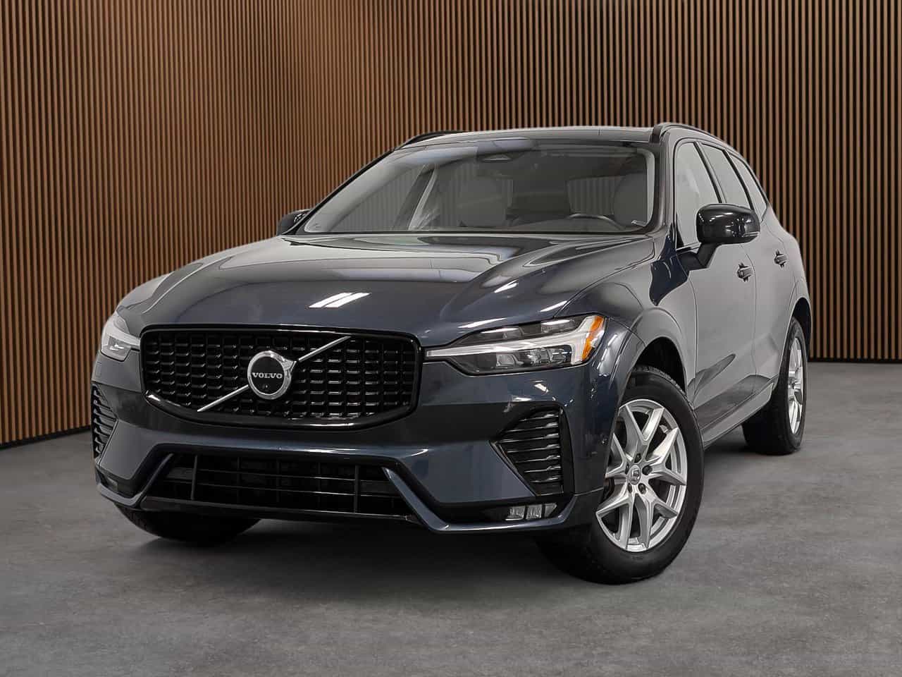 2023 Volvo XC60 Plus Dark B6 - Image 1