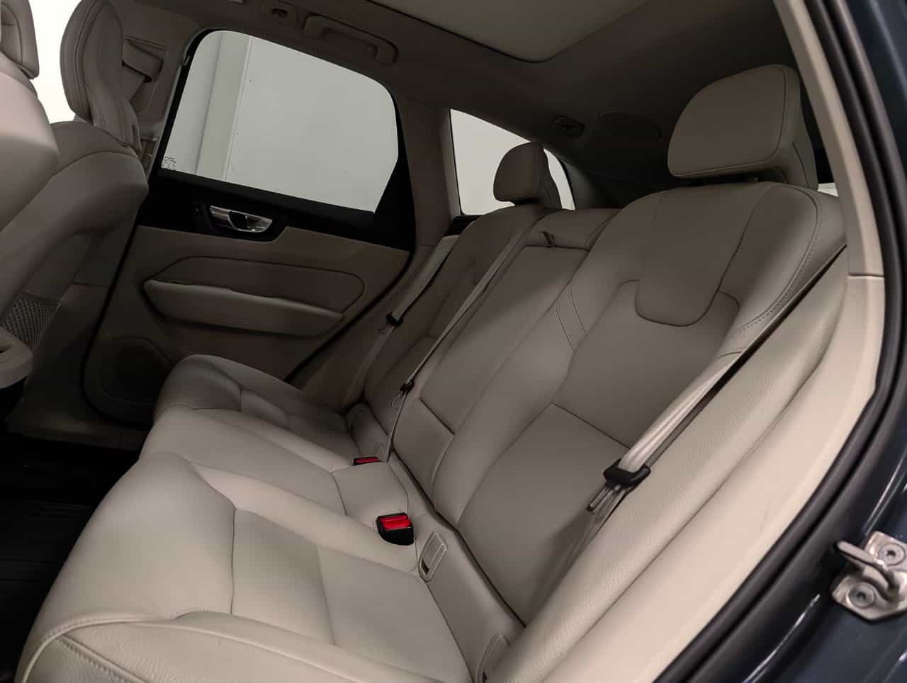 Image 12 Volvo XC60 Plus Dark B6 2023