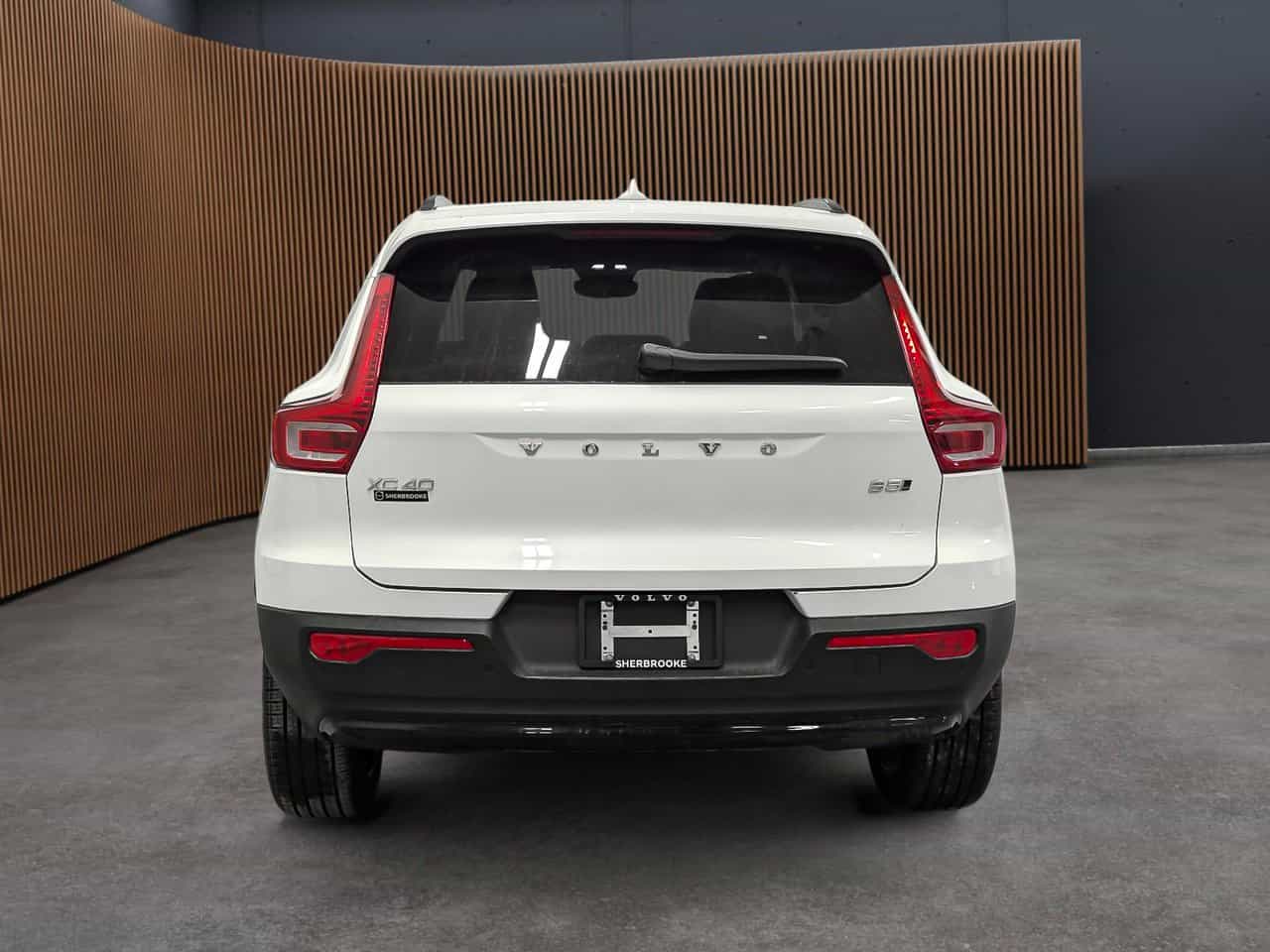 Image 5 Volvo XC40 B5 - Plus 2025