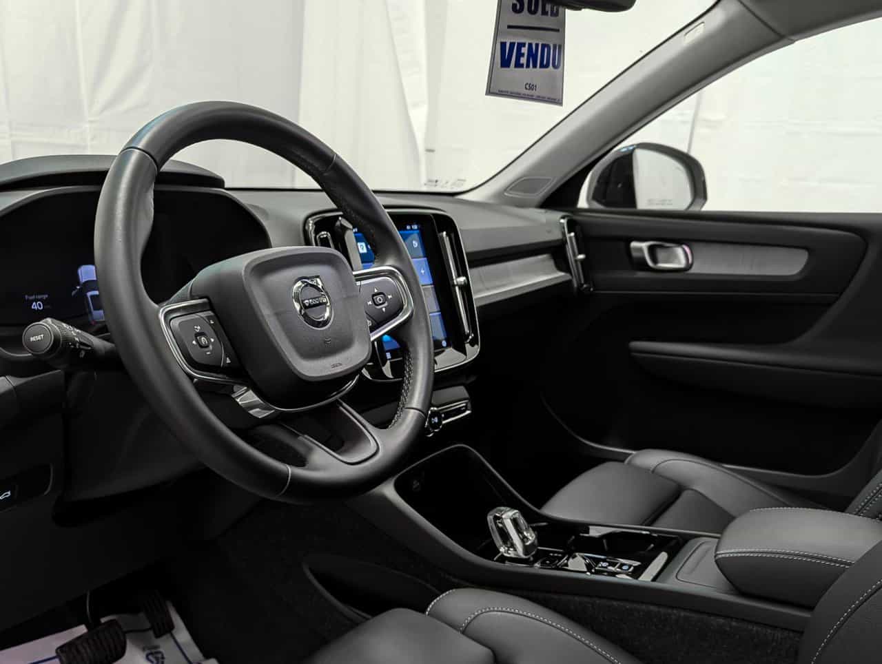 Image 10 Volvo XC40 B5 - Plus 2025