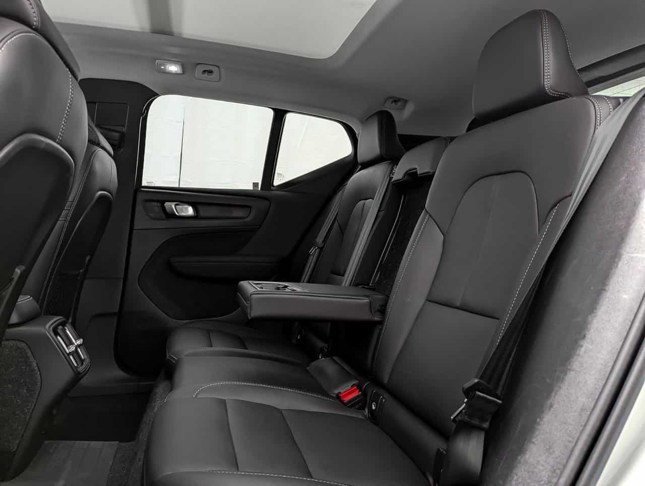 Image 25 Volvo XC40 B5 - Plus 2025