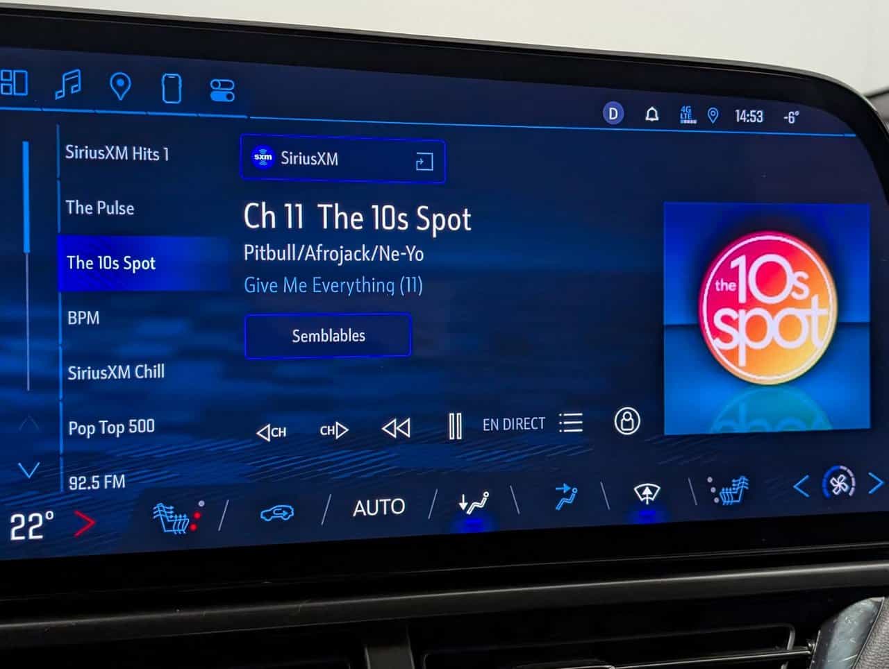 2025 Chevrolet Equinox EV 2RS - Image 17