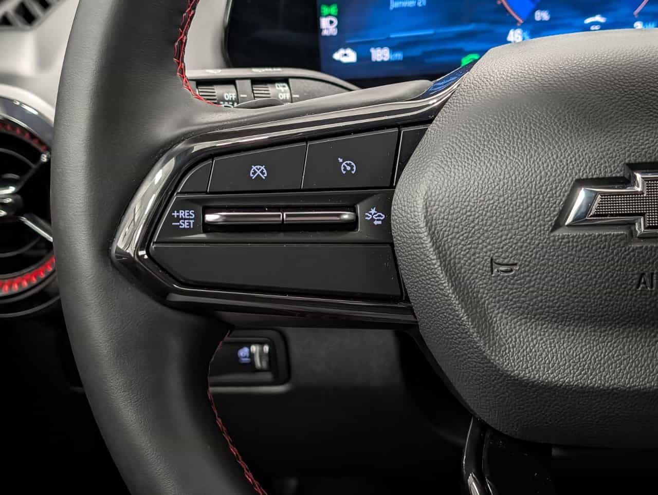 2025 Chevrolet Equinox EV 2RS - Image 21