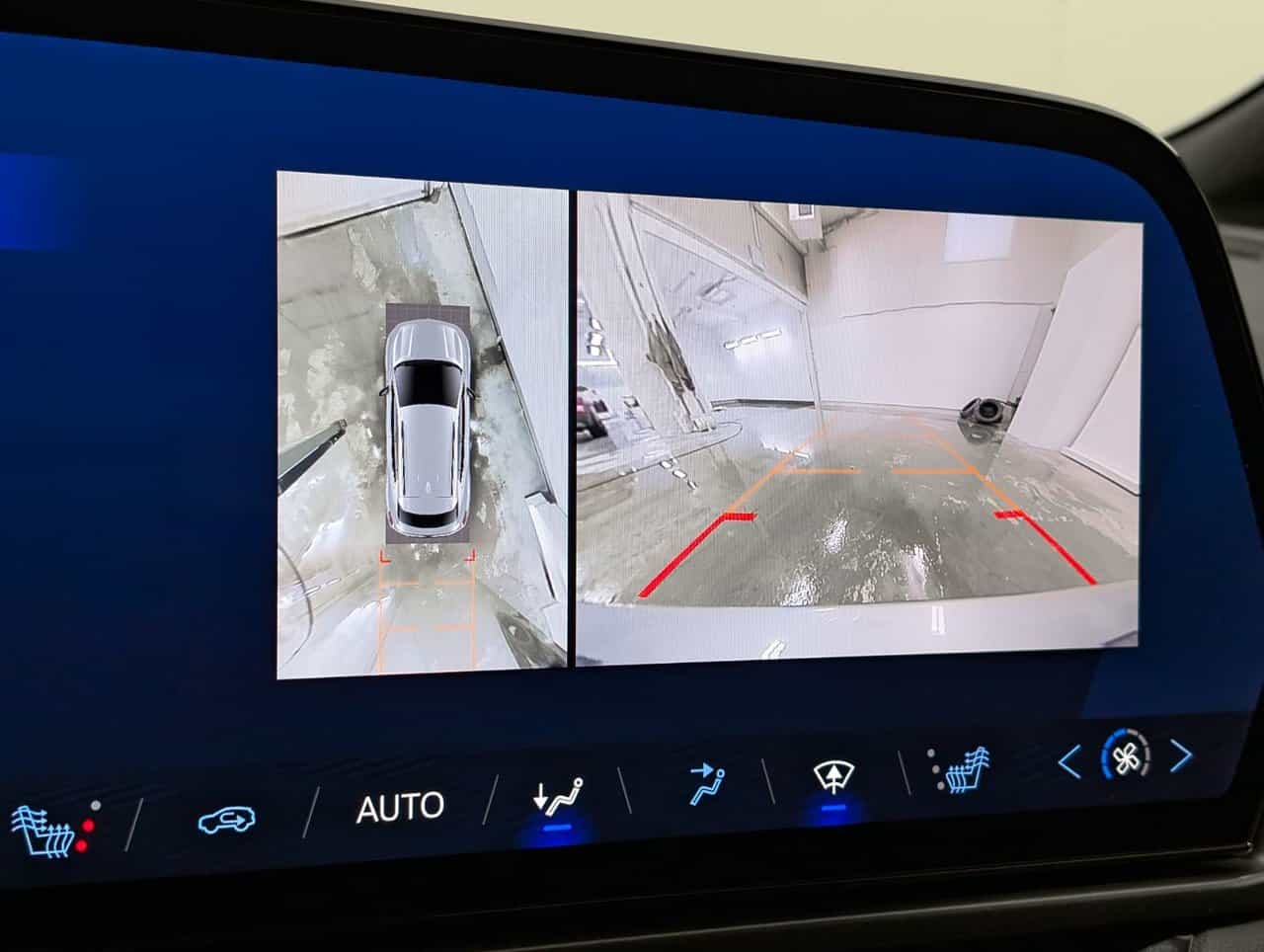 2025 Chevrolet Equinox EV 2RS - Image 25