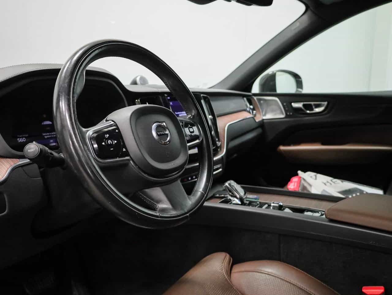 2022 Volvo XC60 Inscription - Image 8