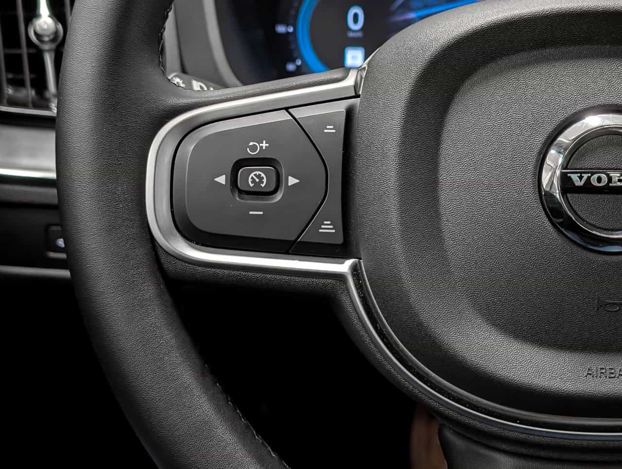 Image 20 Volvo XC60 B5 - Core 2025