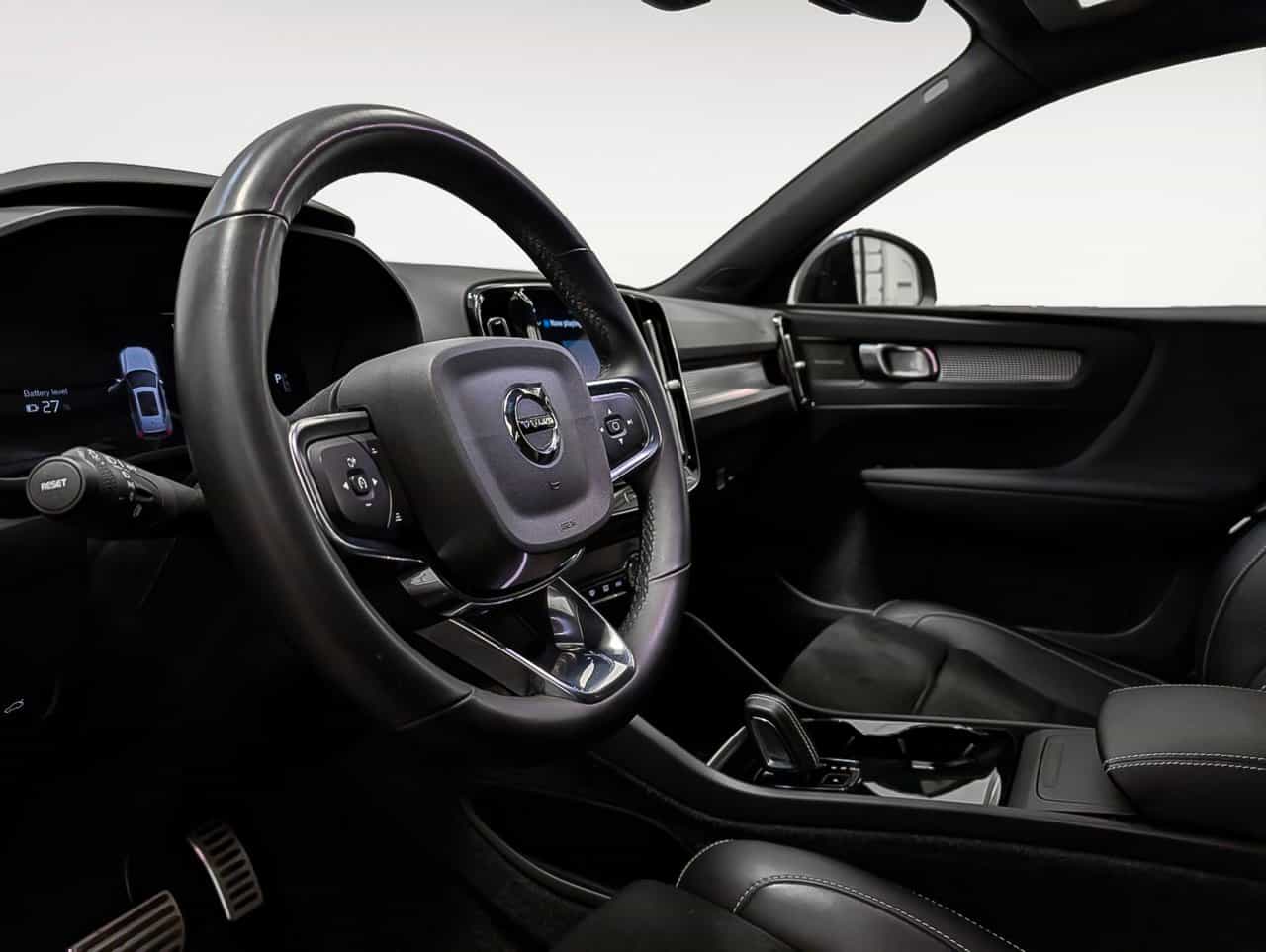 2022 Volvo XC40 Recharge Ultimate - Image 7