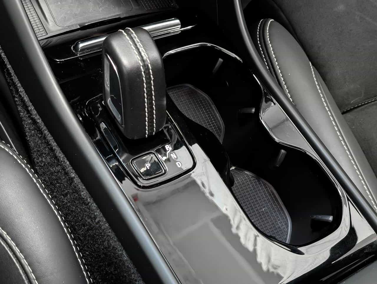 2022 Volvo XC40 Recharge Ultimate - Image 18