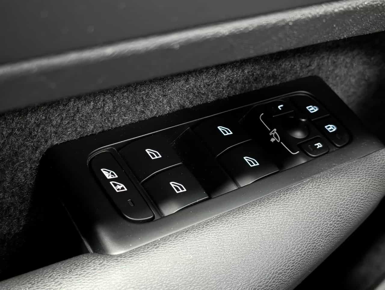 Image 21 Volvo XC40 Recharge Ultimate 2022