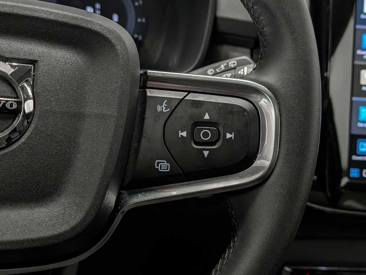 Image 22 Volvo XC40 B5 - Plus 2025