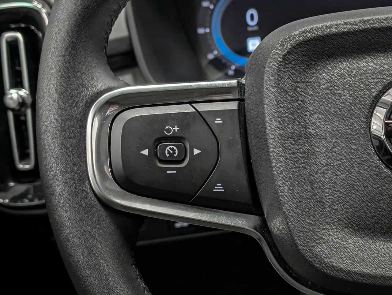 Image 23 Volvo XC40 B5 - Plus 2025