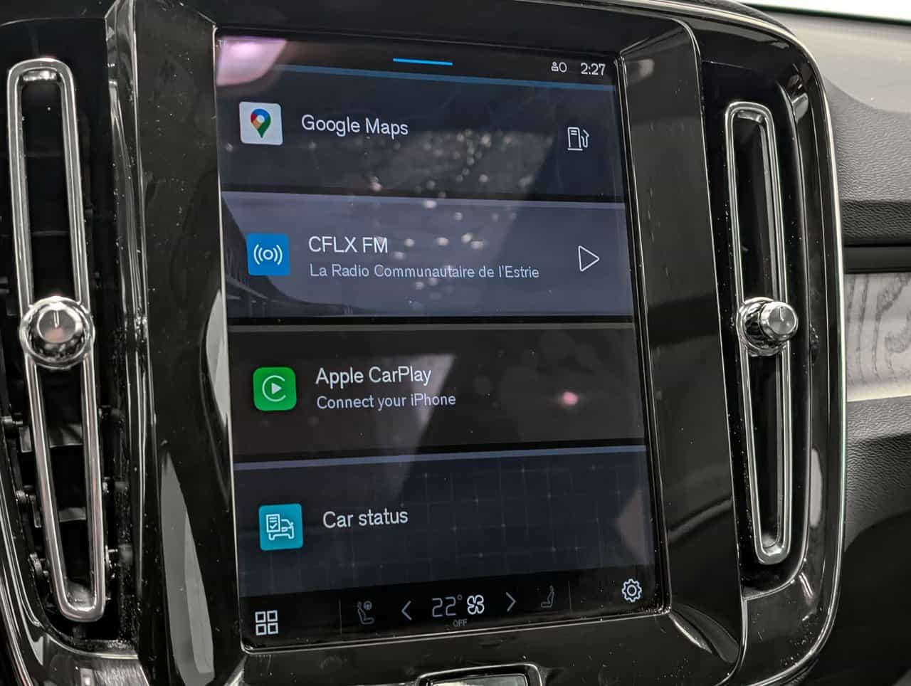 2025 Volvo XC40 B5 - Plus - Image 16