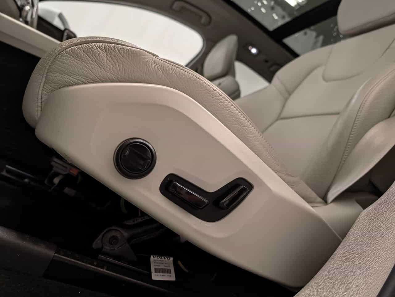 2023 Volvo XC60 Plus B6 - Image 10