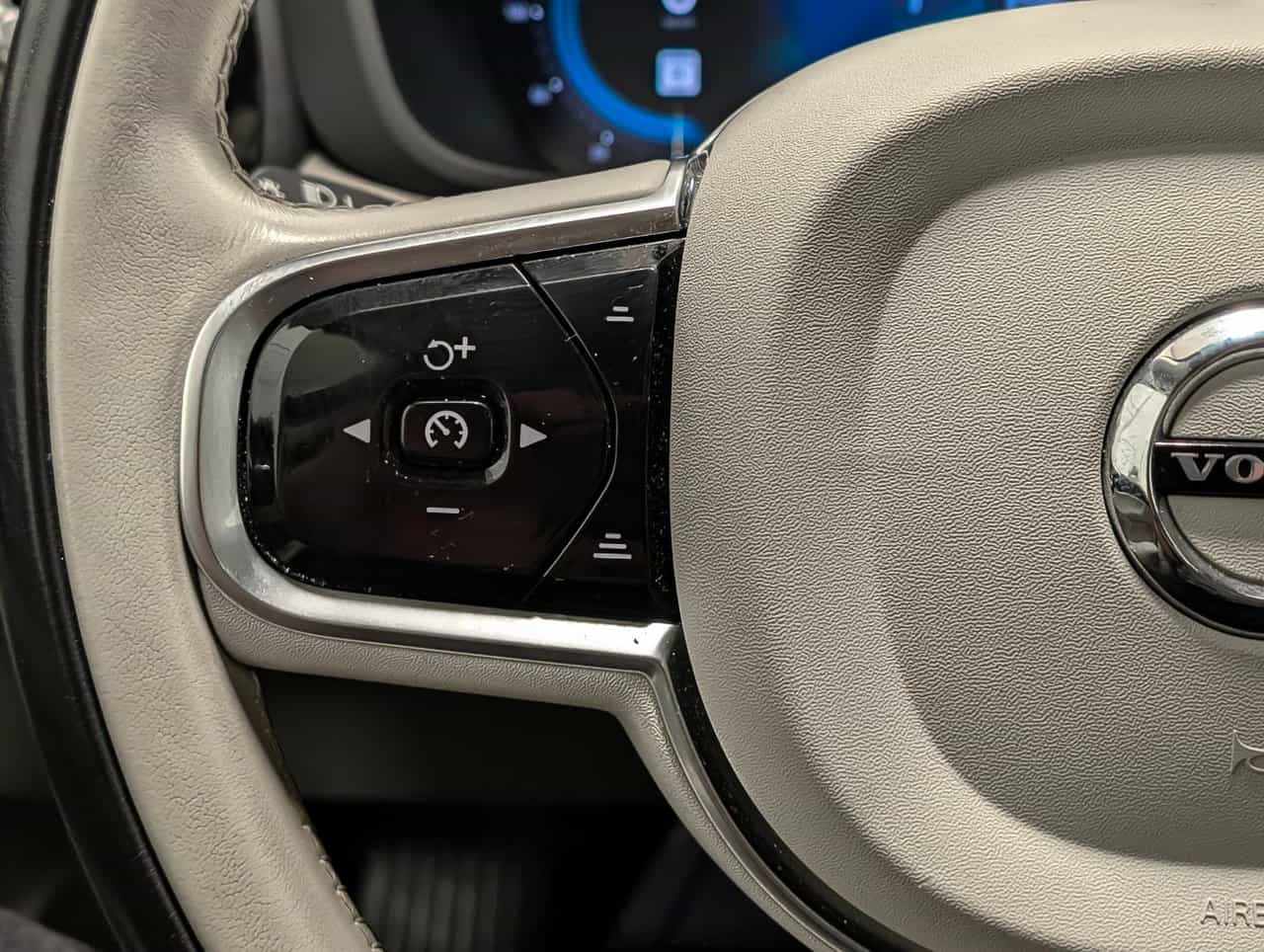 2023 Volvo XC60 Plus B6 - Image 20