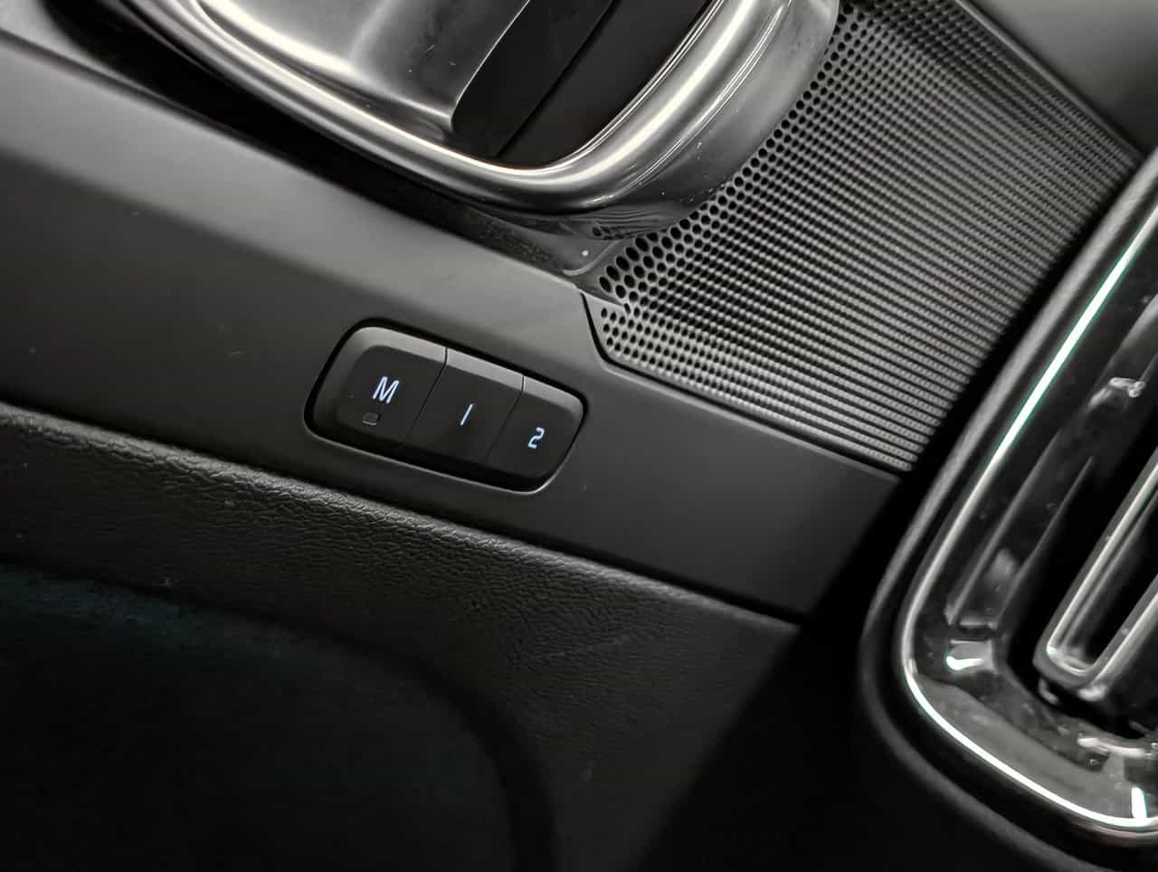 2023 Volvo XC40 Recharge Plus - Image 15