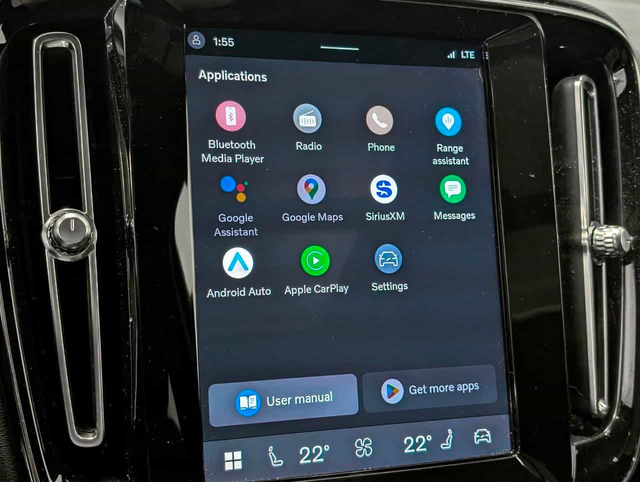 2023 Volvo XC40 Recharge Plus - Image 18