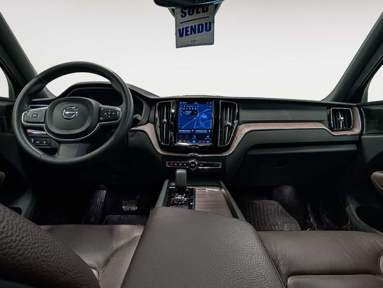 2022 Volvo XC60 Inscrptn Expr Rchrg - Image 13