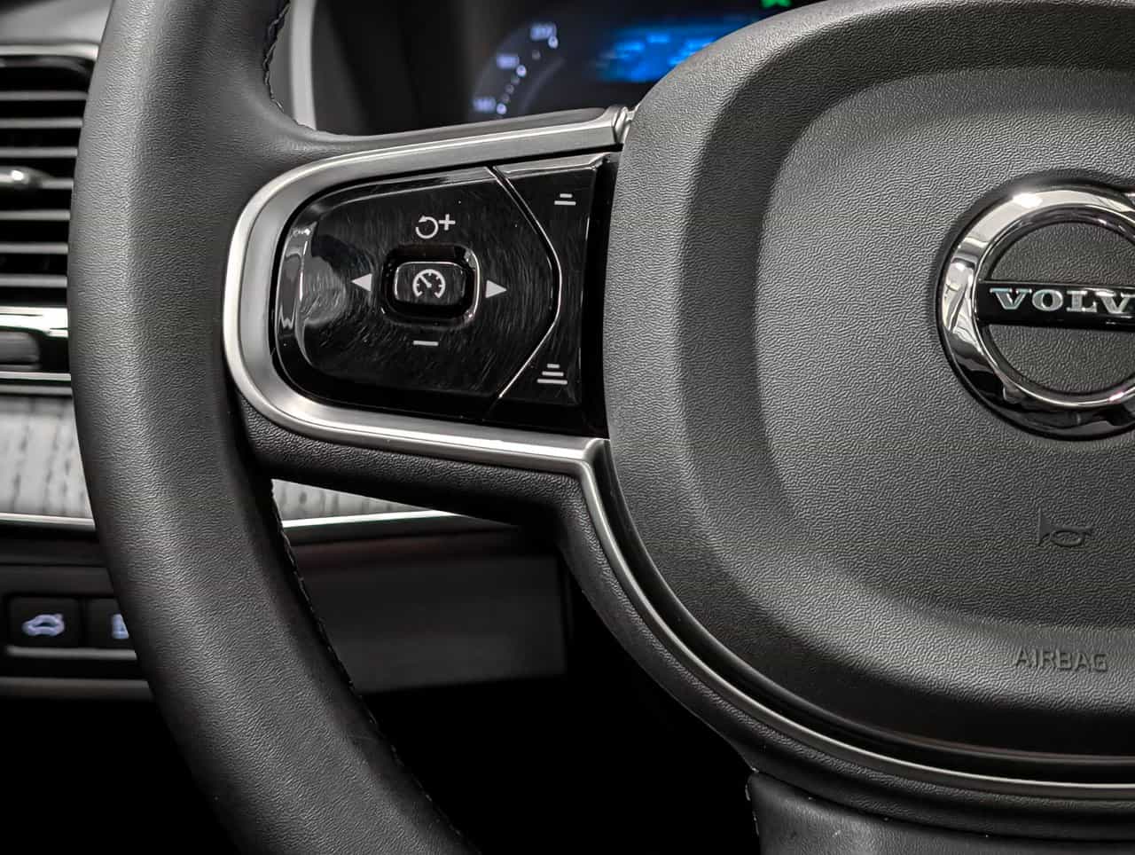 2025 Volvo XC90 T8 AWD Ultra Bright Theme 7-Seater - Image 20