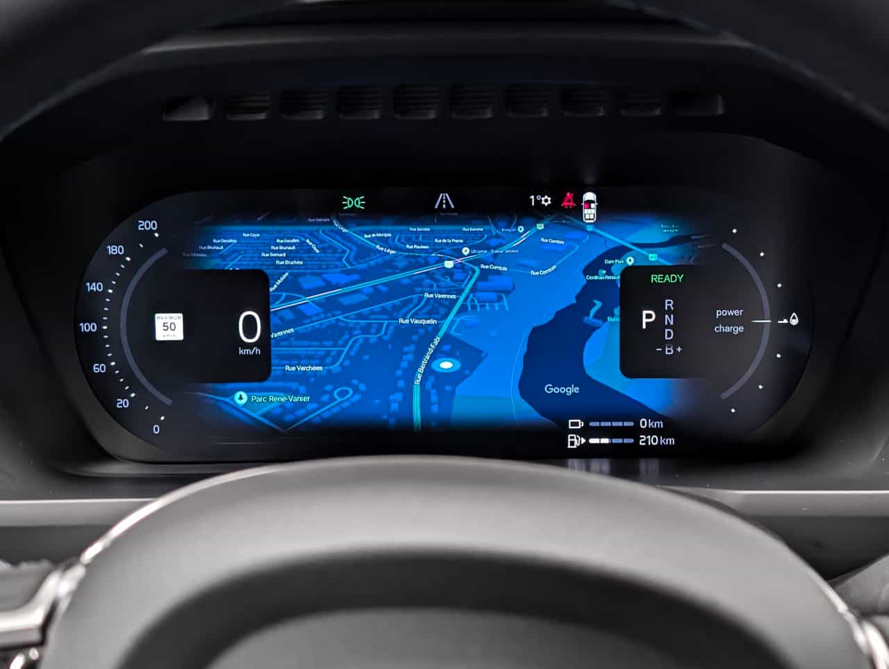 2025 Volvo XC90 T8 AWD Ultra Bright Theme 7-Seater - Image 21