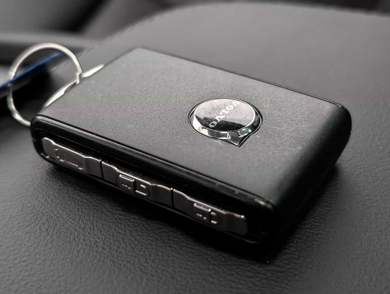 2025 Volvo XC90 T8 AWD Ultra Bright Theme 7-Seater - Image 25