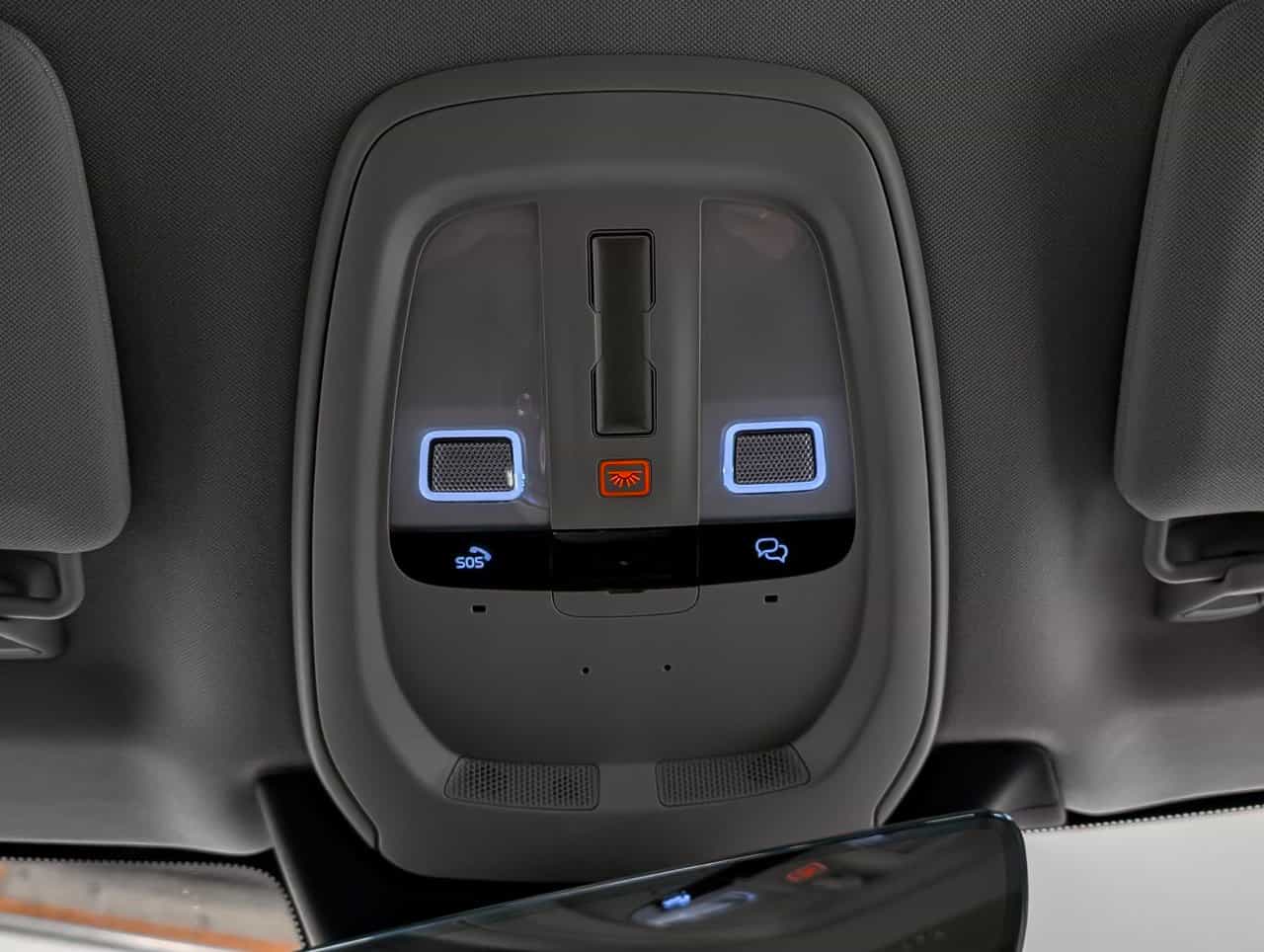 2025 Volvo XC90 T8 AWD Ultra Bright Theme 7-Seater - Image 26
