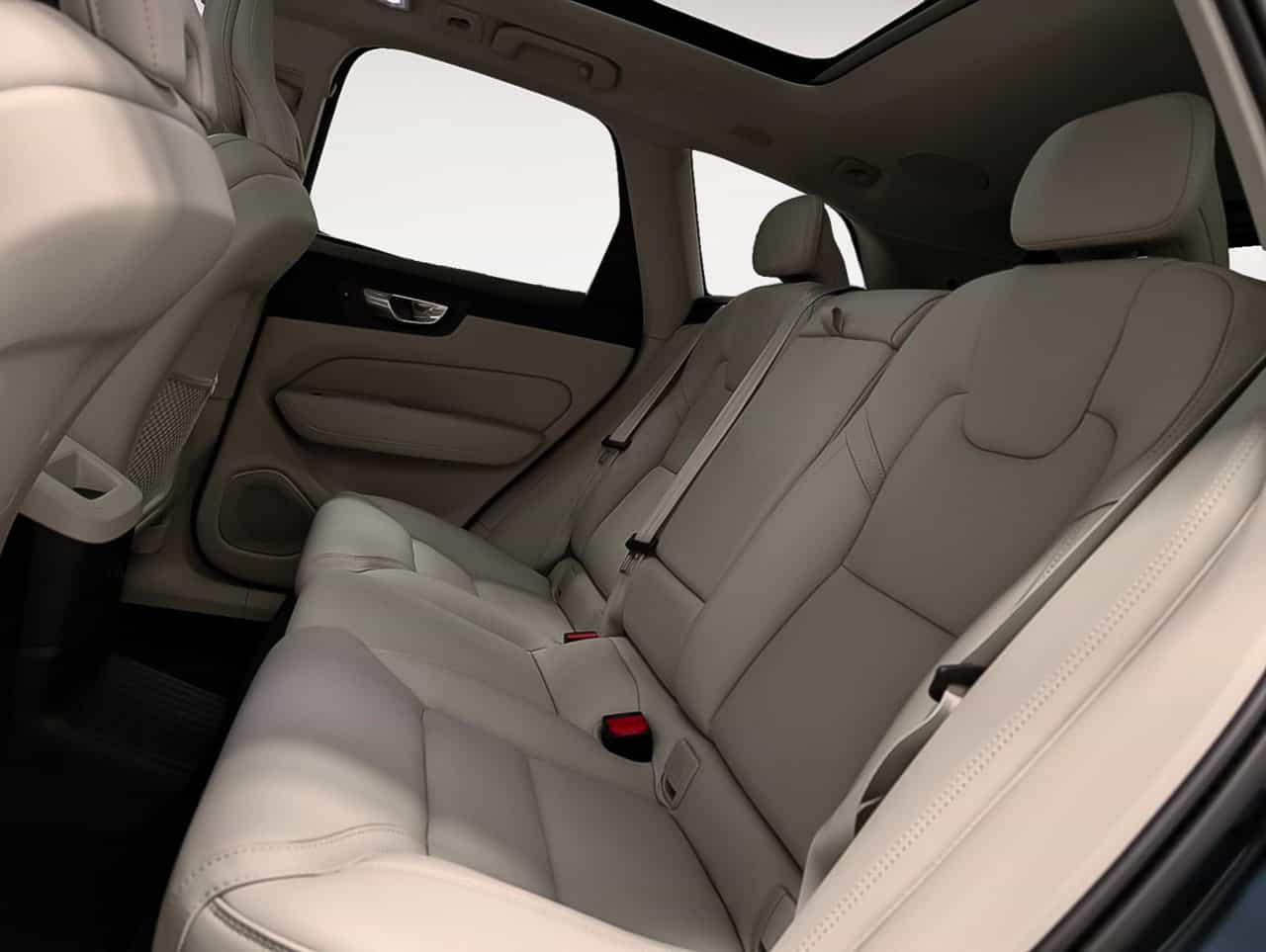 2025 Volvo XC60 Recharge Ultra - Image 11