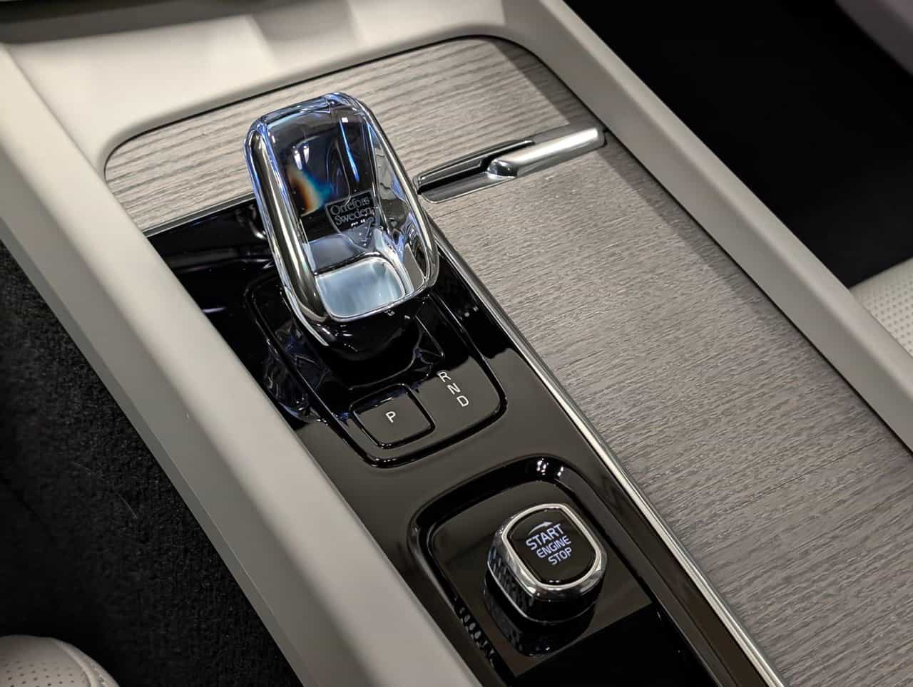 2025 Volvo XC60 Recharge Ultra - Image 17