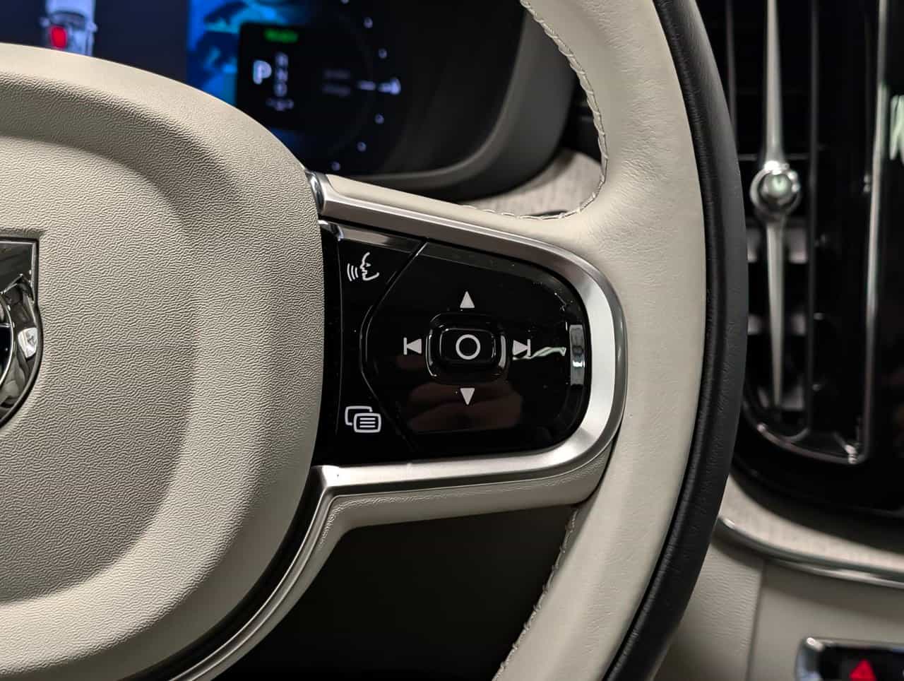 2025 Volvo XC60 Recharge Ultra - Image 20