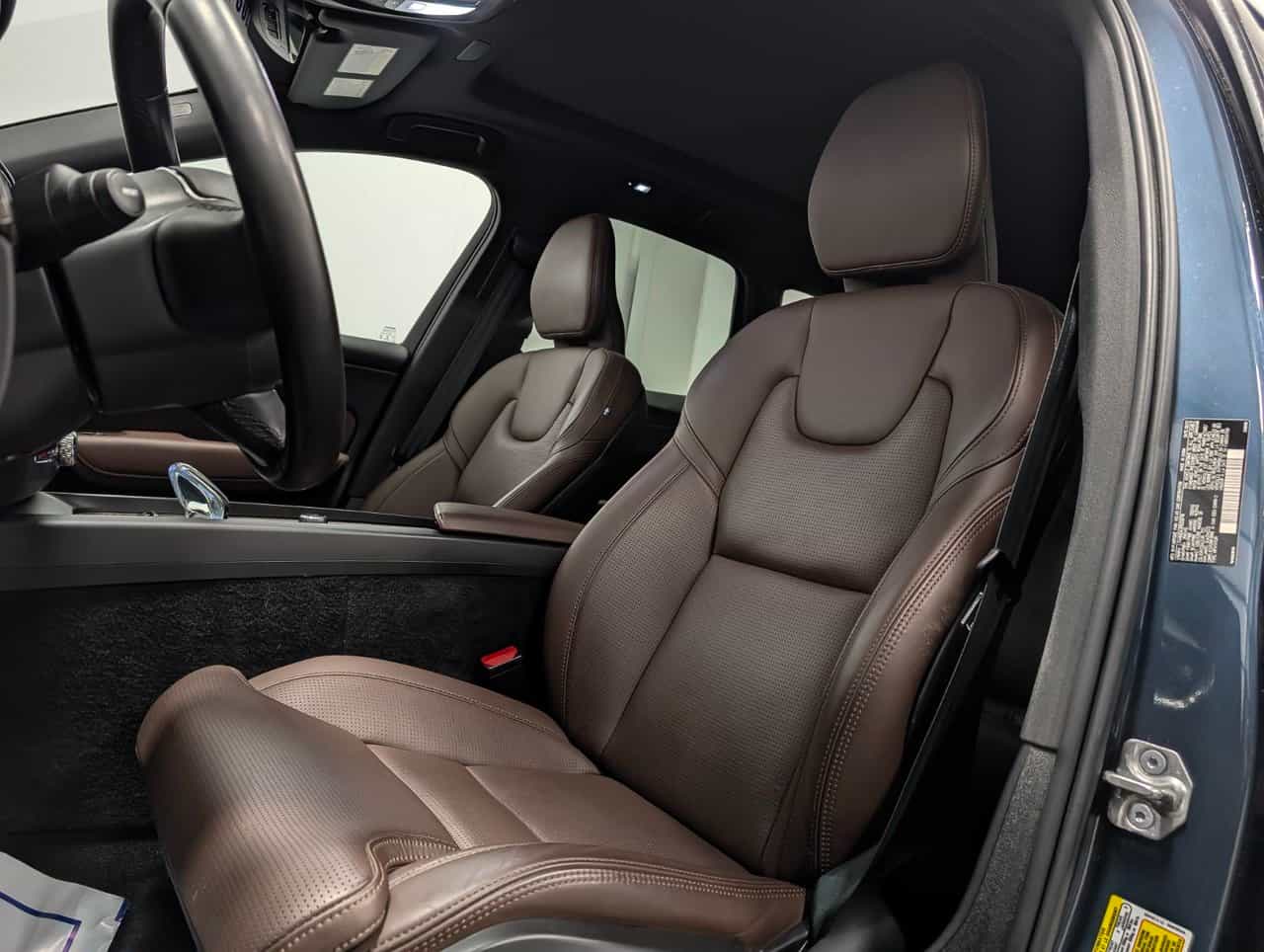 2023 Volvo XC60 Recharge Ultimate - Image 9