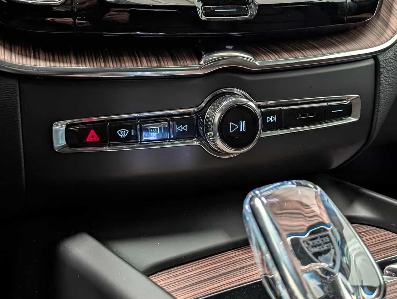 2023 Volvo XC60 Recharge Ultimate - Image 16